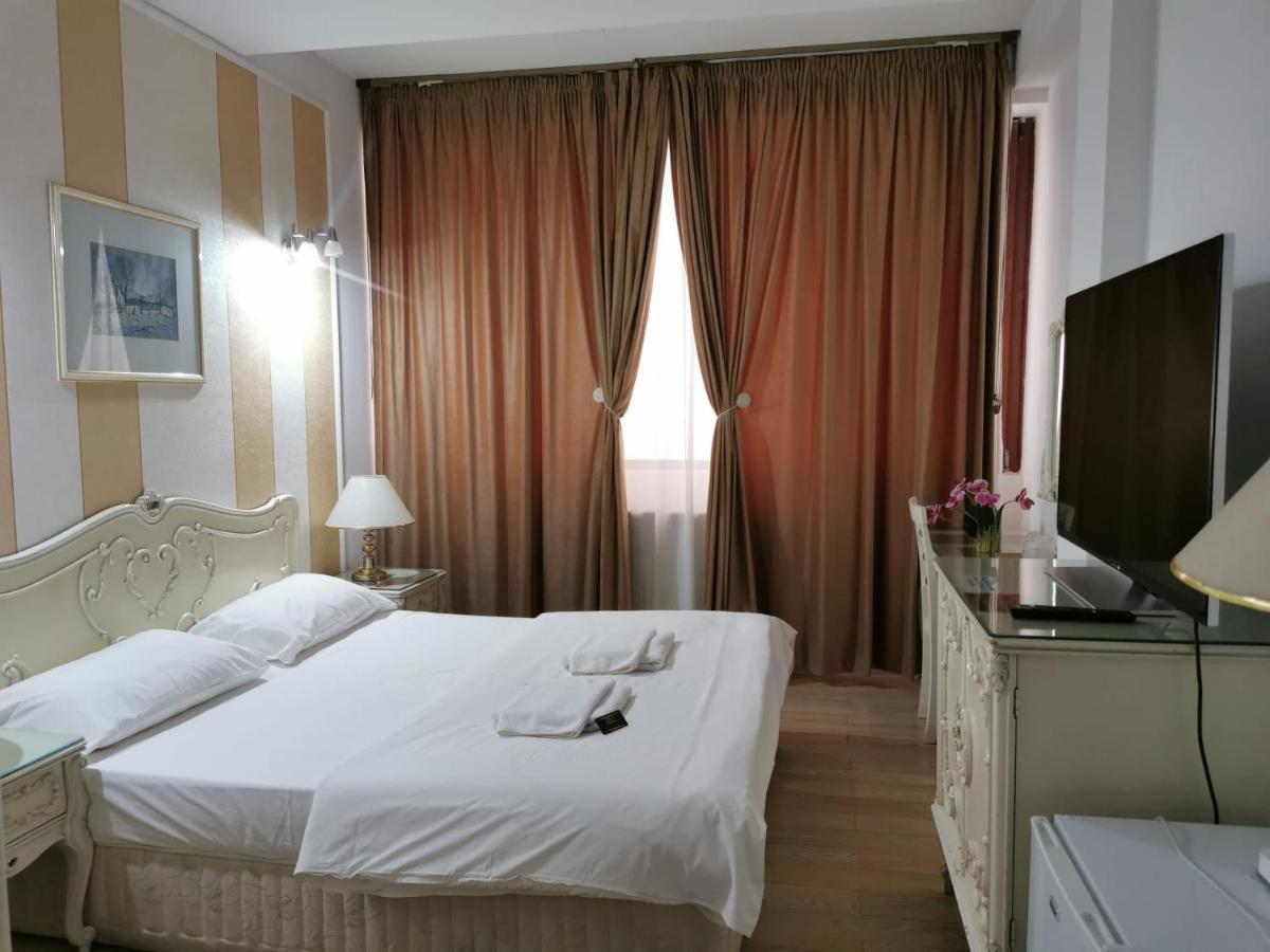 Nevis Fundeni Hotel Bucharest Exterior photo